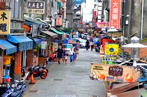 hot asian webcam|Live Streaming Webcams from around Taiwan.